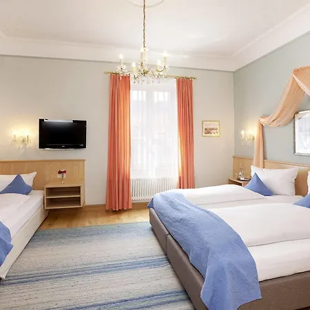 Готель Hirsch 4*