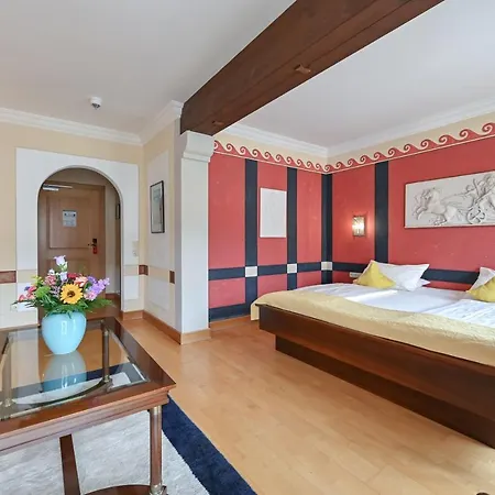 Hirsch Hotel 4*