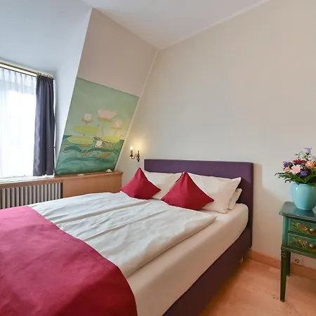 Hirsch Hotel