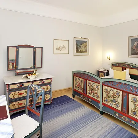 Hirsch Hotel 4*