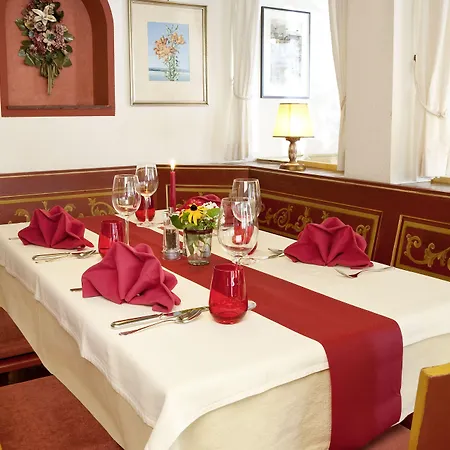 Hotel Hirsch 4*
