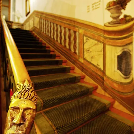 Hirsch Hotel